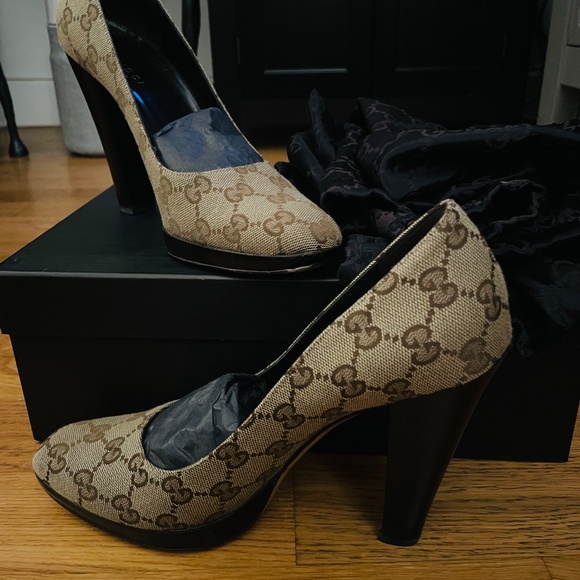 Original GG Gucci closed toe heels - Picture 2 of 12